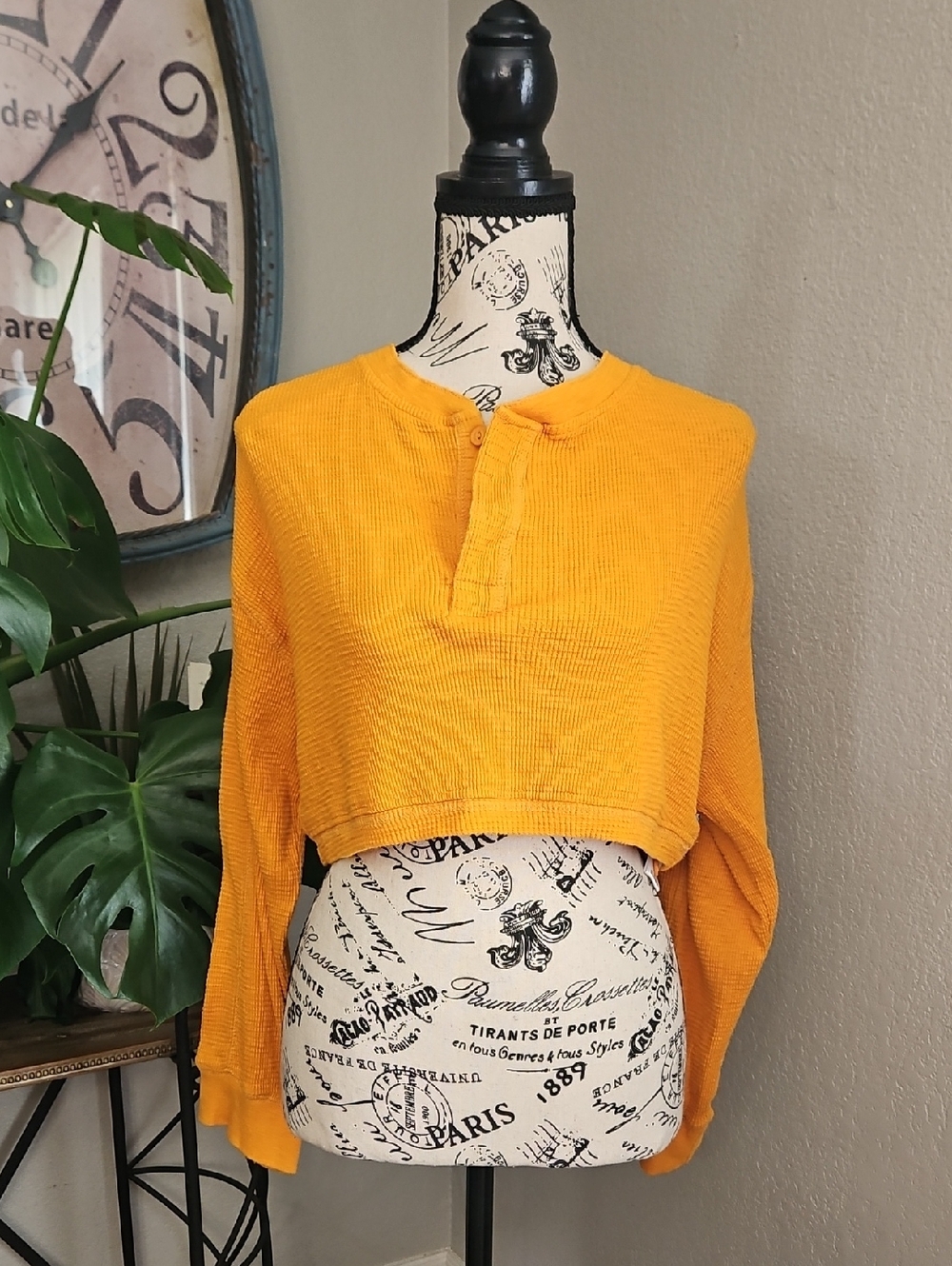 BDG Cropped Thermal Henley Top - Orange Size Medium